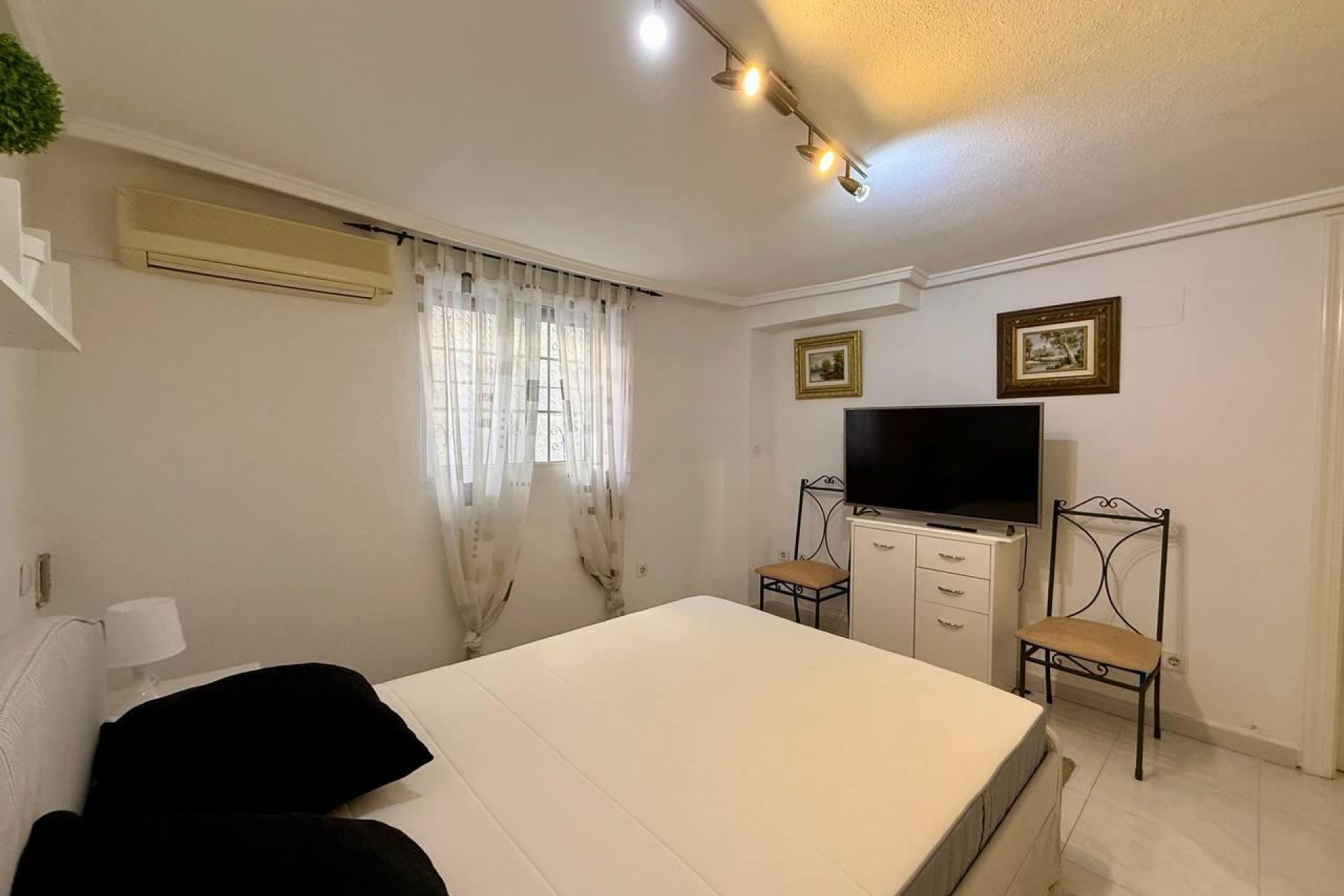 Återförsäljning - Villa -
Orihuela Costa - Playa Flamenca