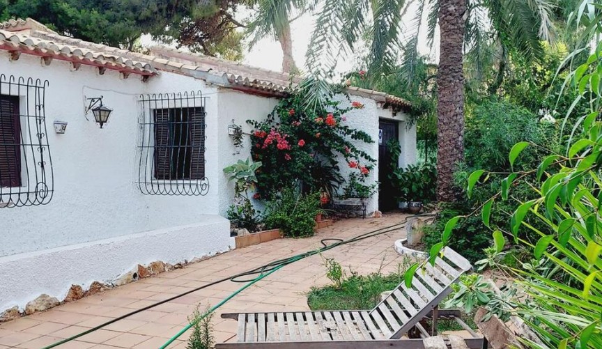 Återförsäljning - Villa -
Orihuela Costa - Punta Prima