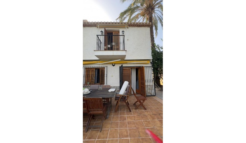 Återförsäljning - Villa -
Orihuela Costa - Punta Prima