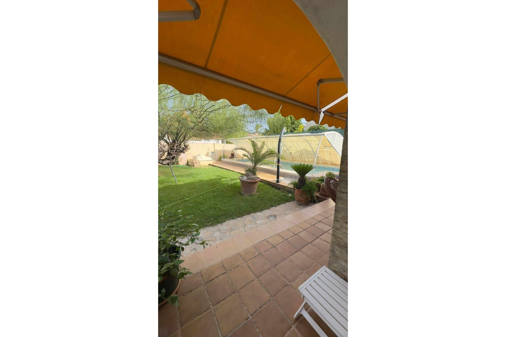 Återförsäljning - Villa -
Orihuela Costa - Punta Prima