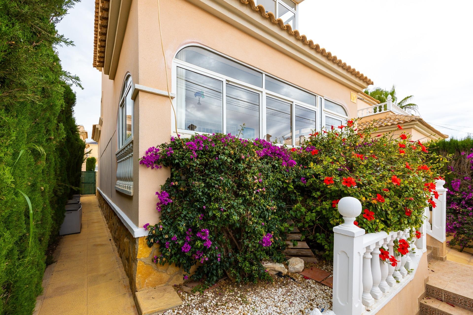 Återförsäljning - Villa -
Orihuela Costa - Villamartín-las Filipinas