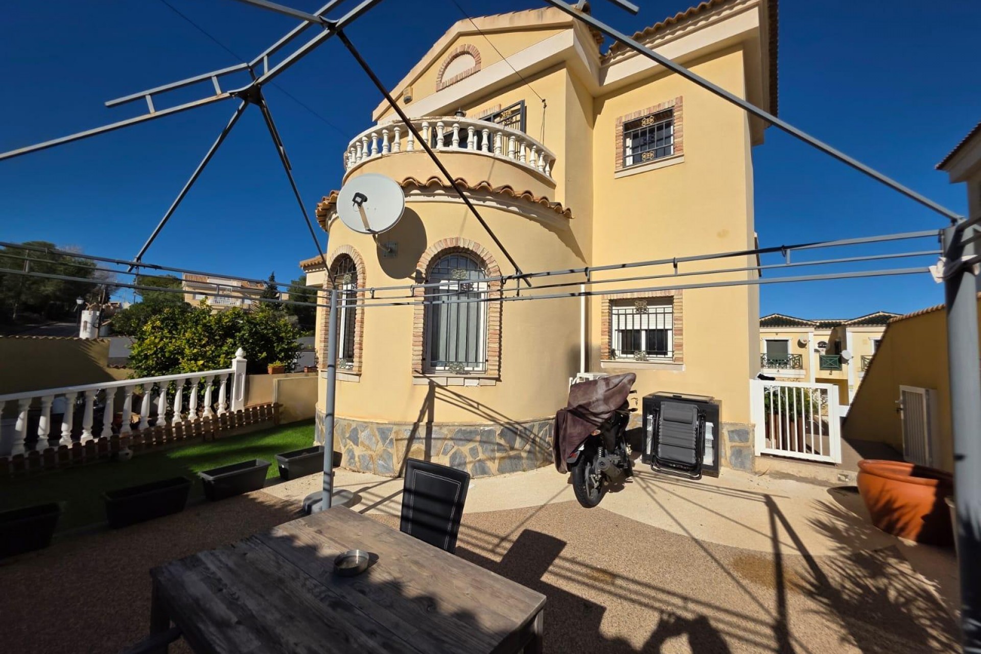 Återförsäljning - Villa -
Orihuela Costa - Villamartín-las Filipinas