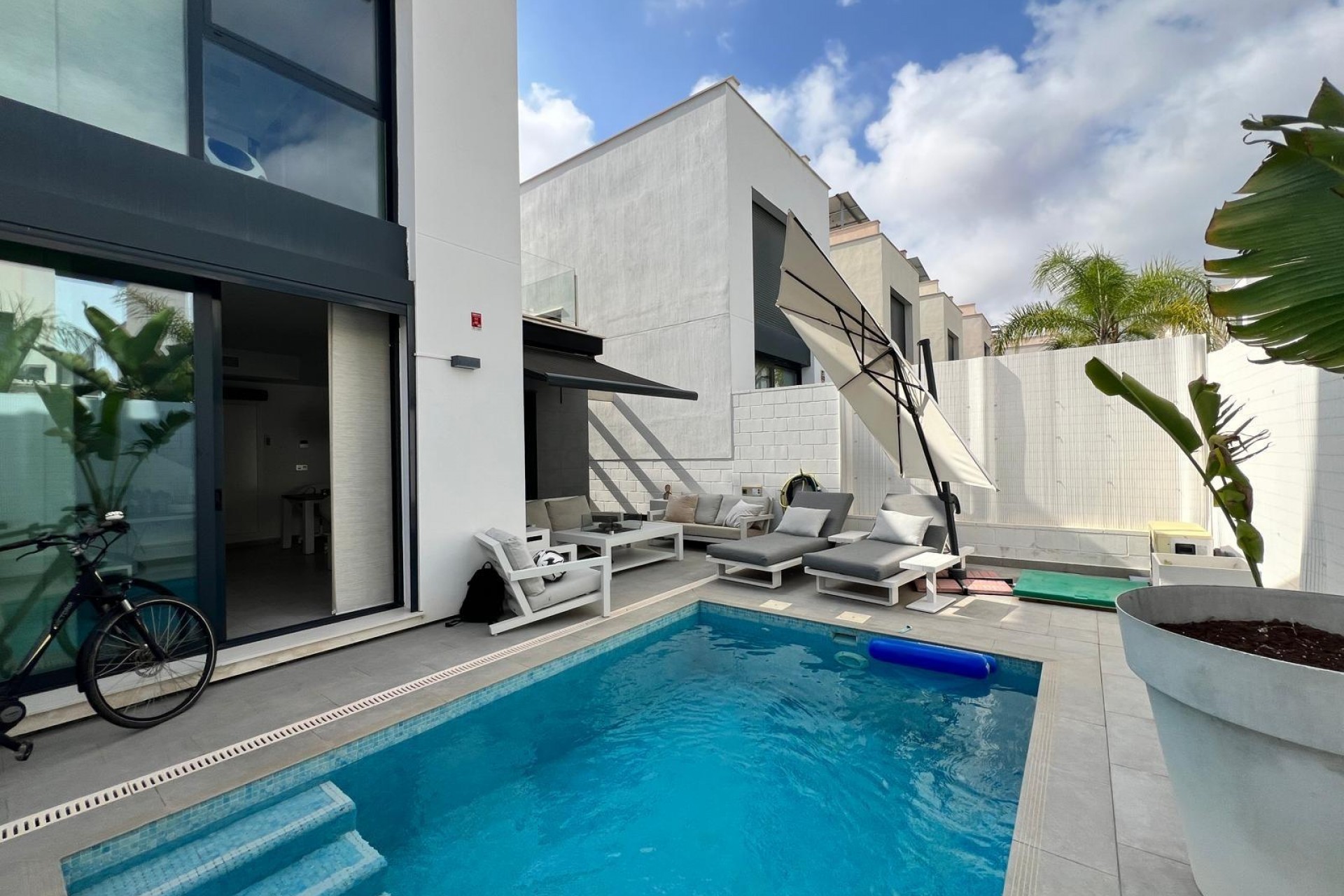 Återförsäljning - Villa -
Orihuela Costa - Villamartín-las Filipinas