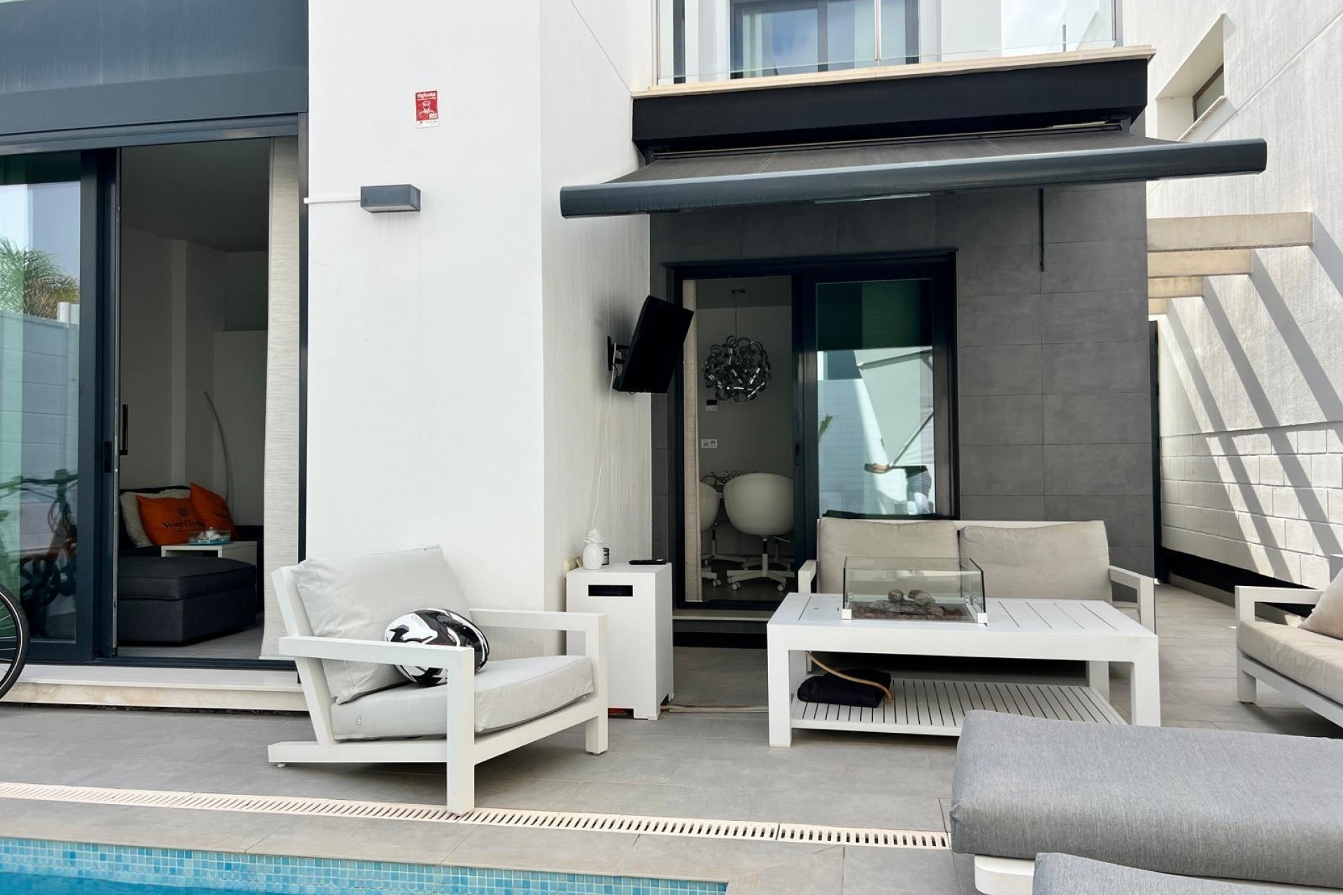 Återförsäljning - Villa -
Orihuela Costa - Villamartín-las Filipinas