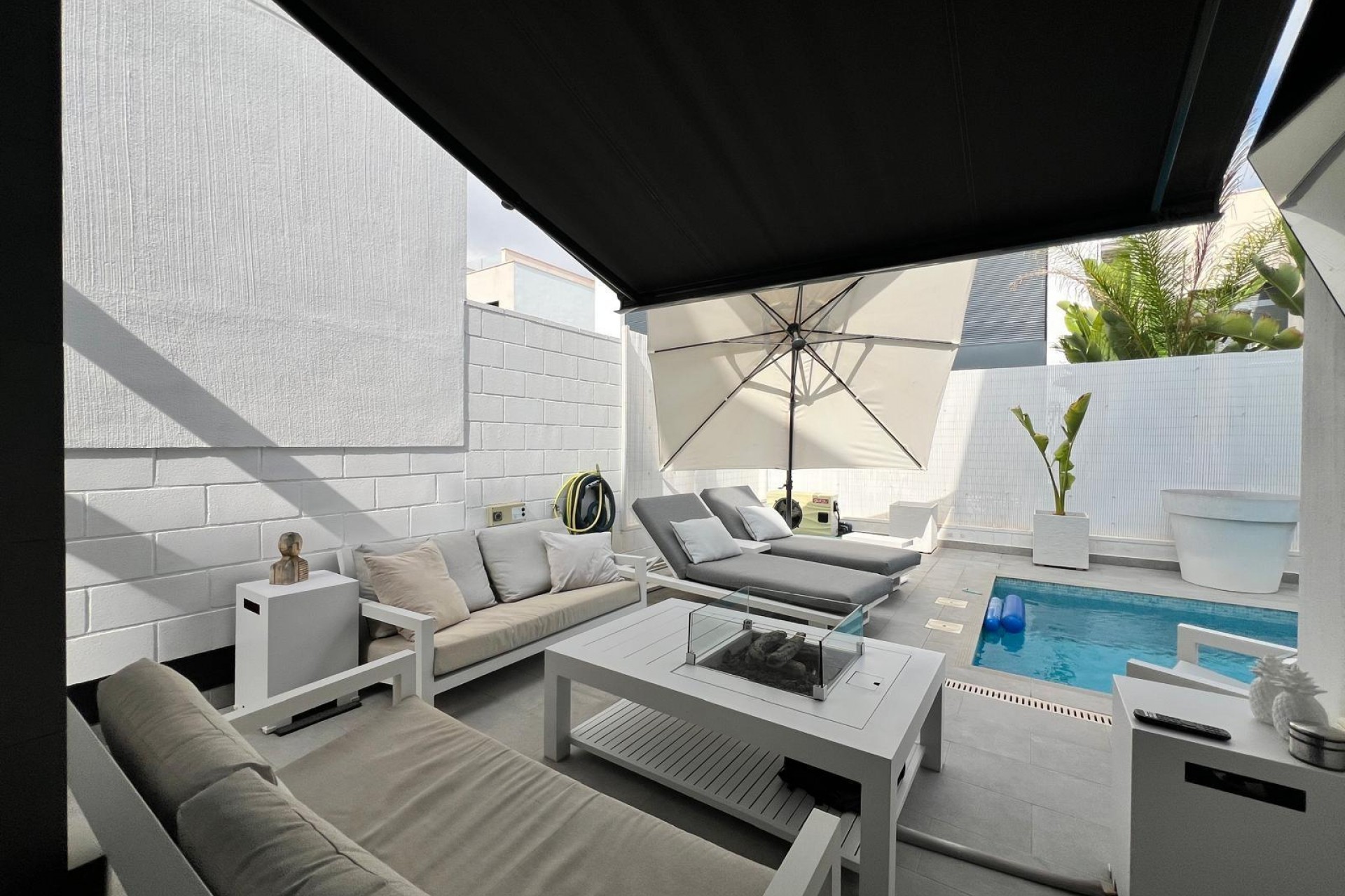 Återförsäljning - Villa -
Orihuela Costa - Villamartín-las Filipinas