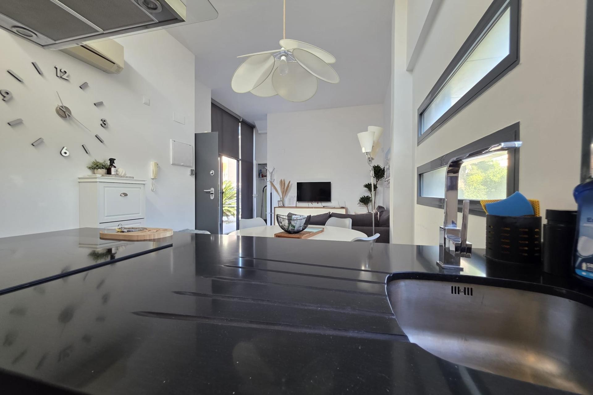 Återförsäljning - Villa -
Orihuela Costa - Villamartín