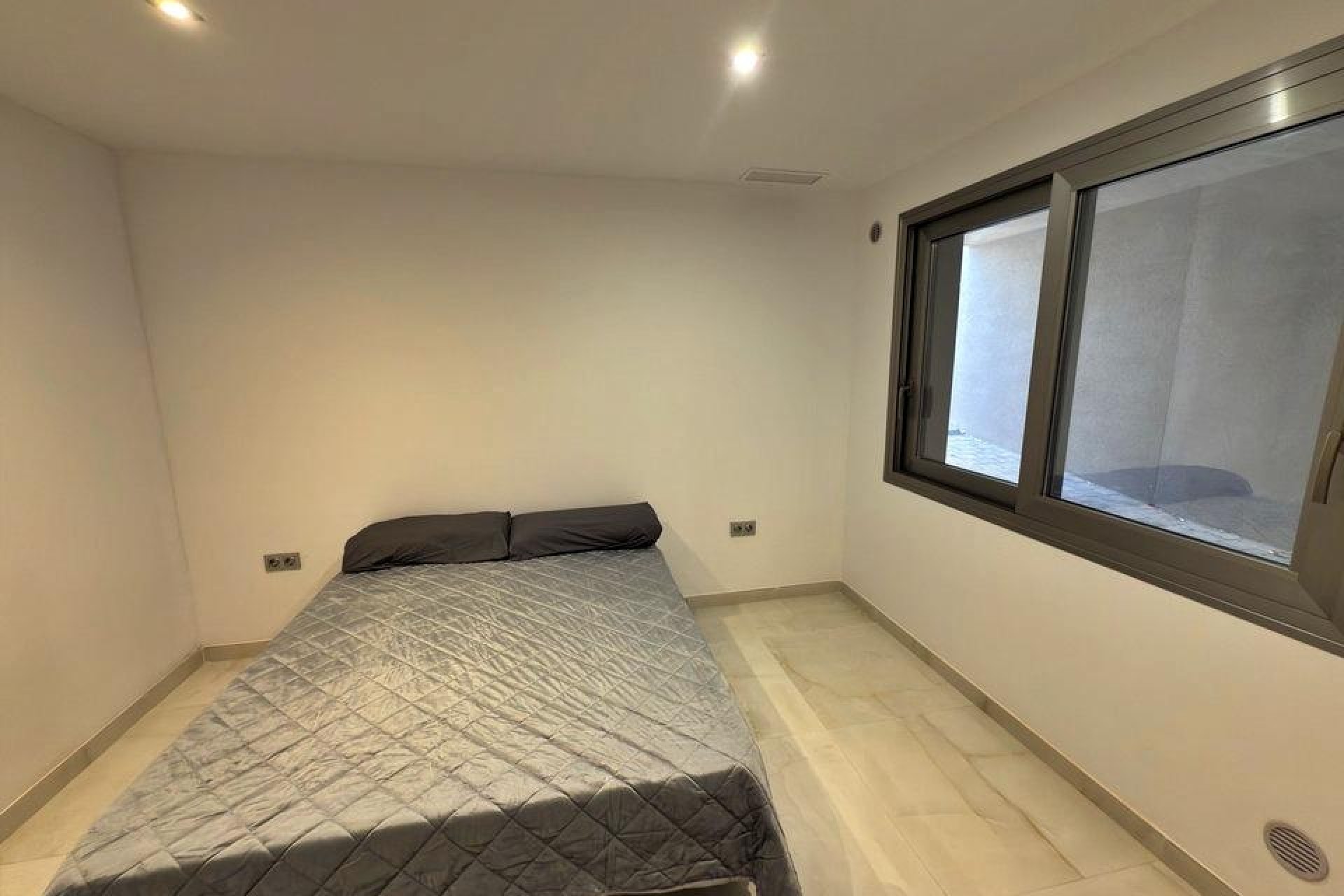 Återförsäljning - Villa -
Orihuela Costa - Villamartín