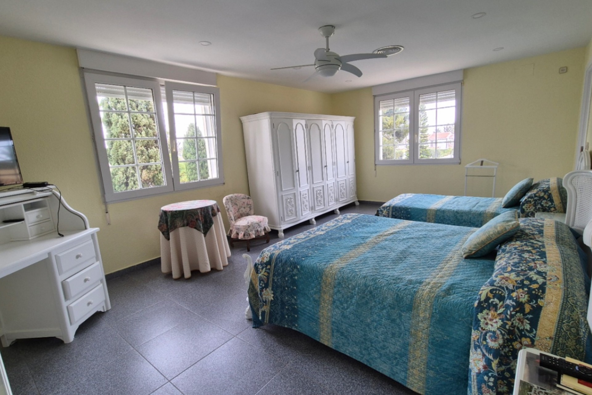 Återförsäljning - Villa -
Orihuela - Inland