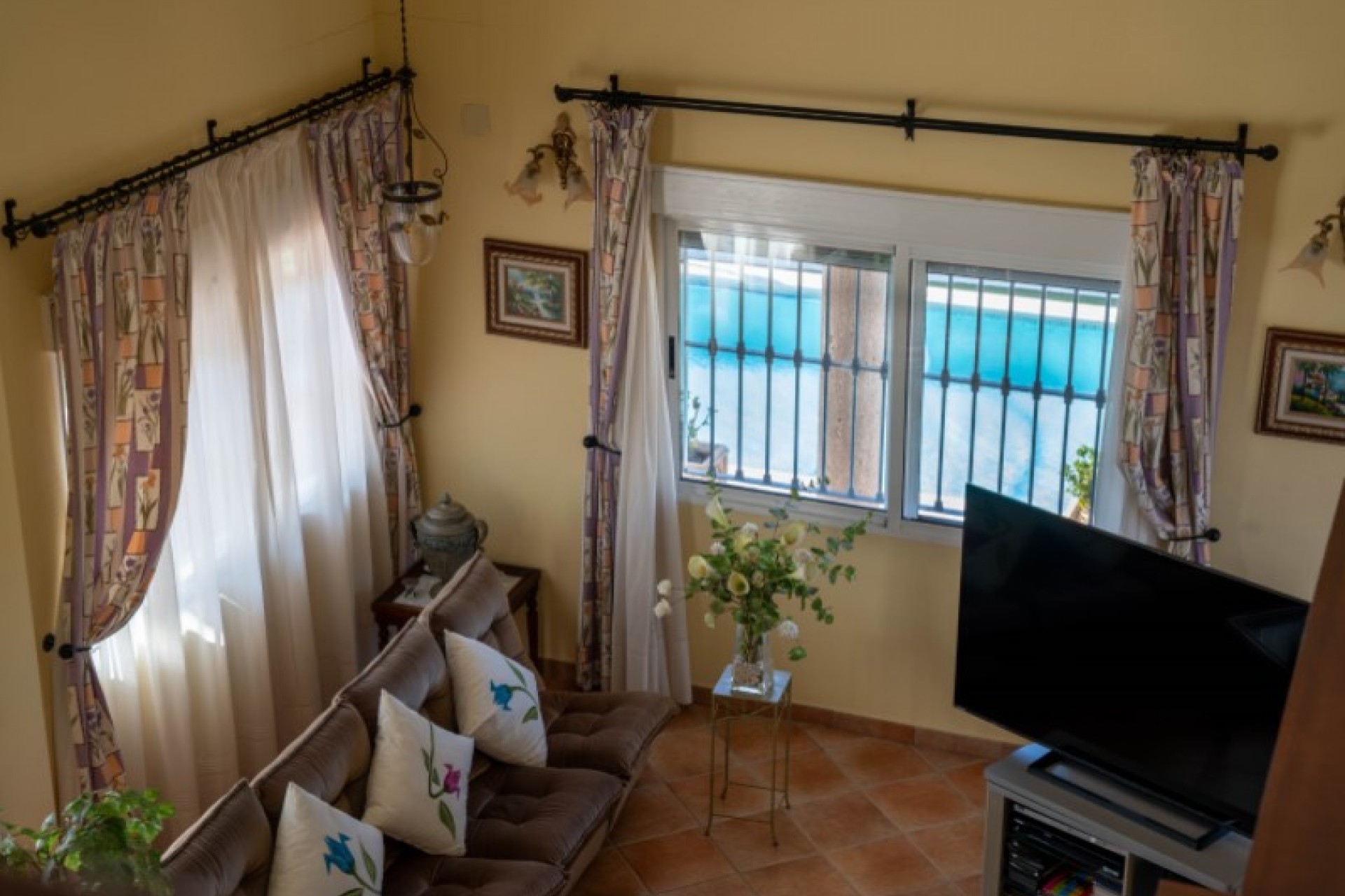 Återförsäljning - Villa -
Orihuela - Inland