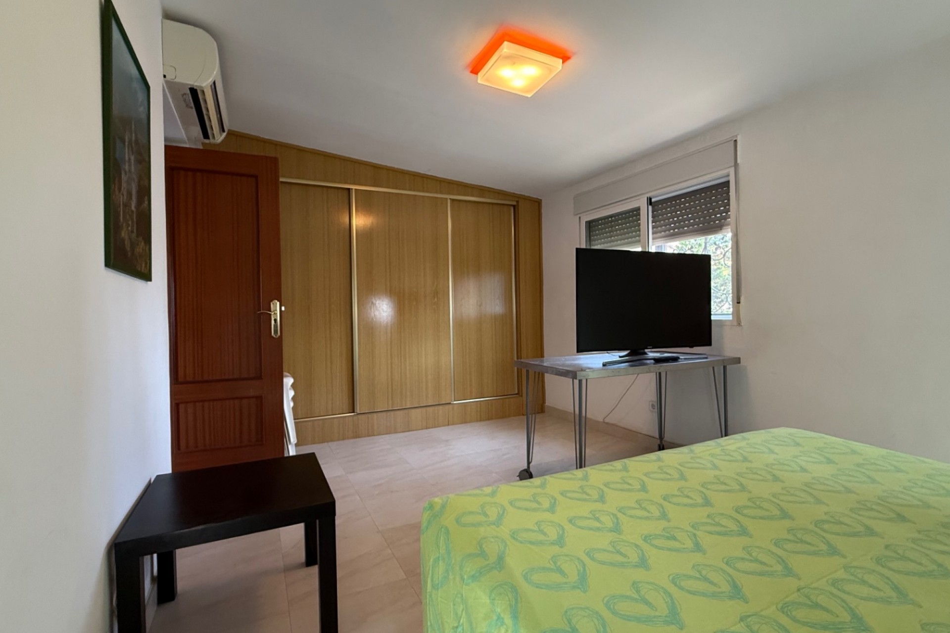 Återförsäljning - Villa -
Orihuela - Inland