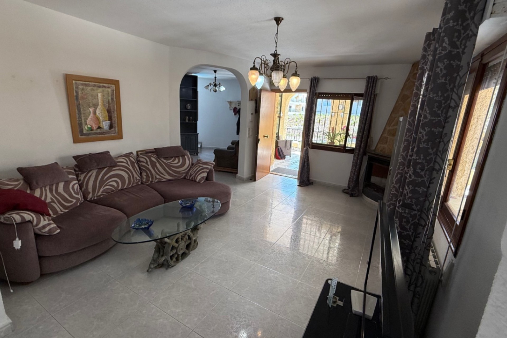 Återförsäljning - Villa -
Orihuela - Inland