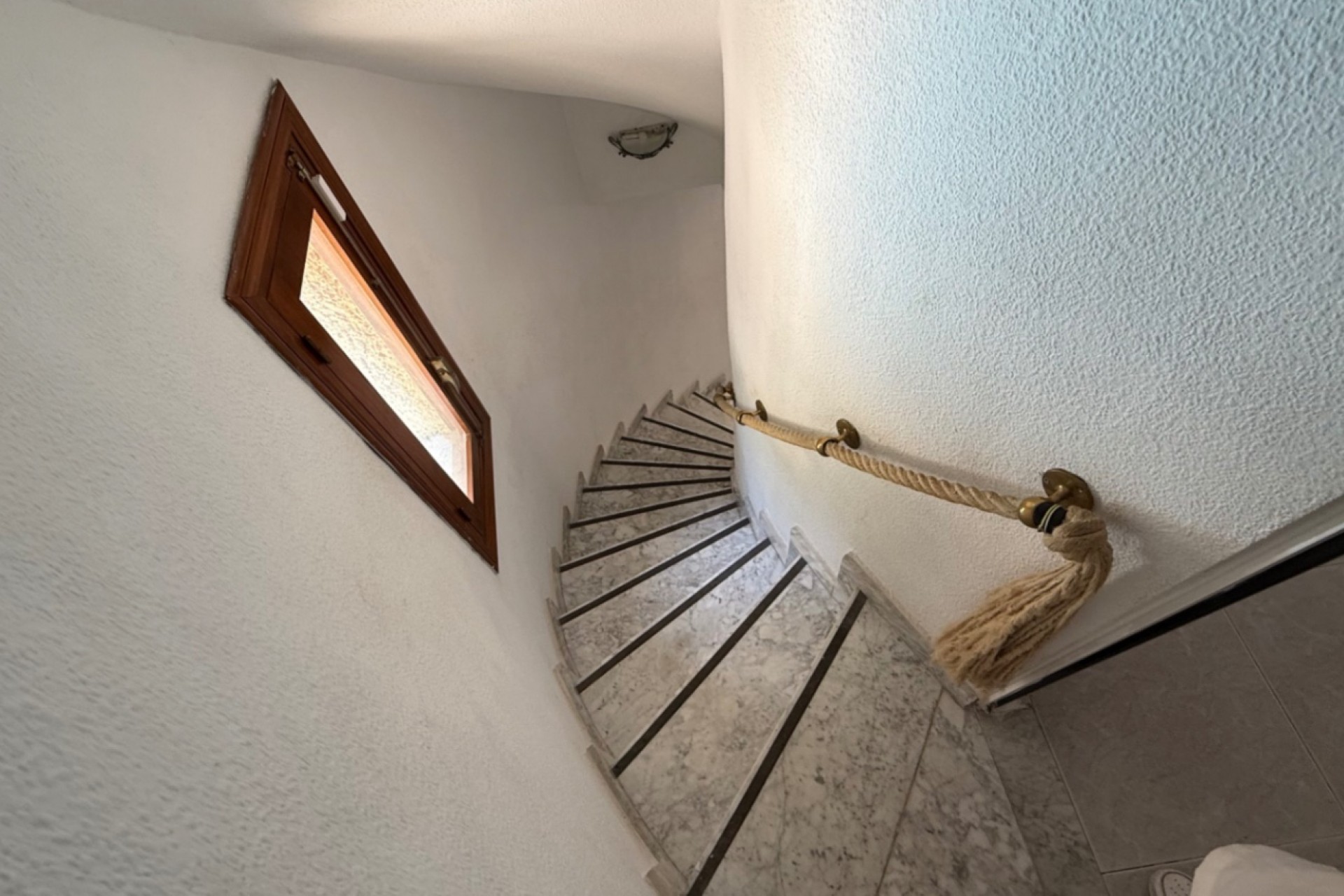 Återförsäljning - Villa -
Orihuela - Inland