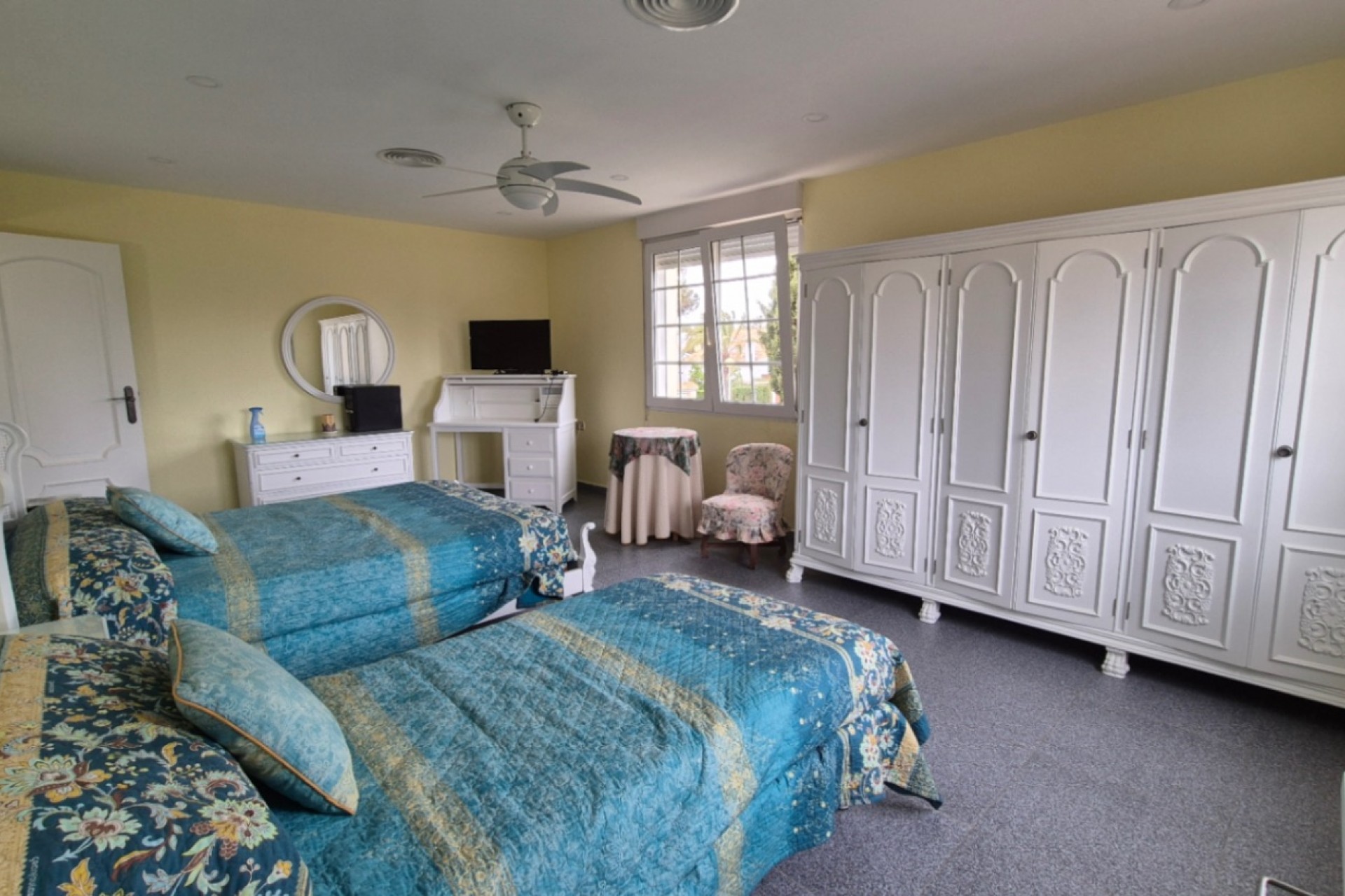 Återförsäljning - Villa -
Orihuela - Inland