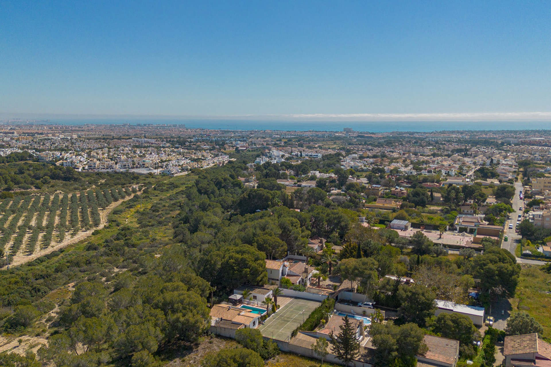 Återförsäljning - Villa -
Orihuela - Inland