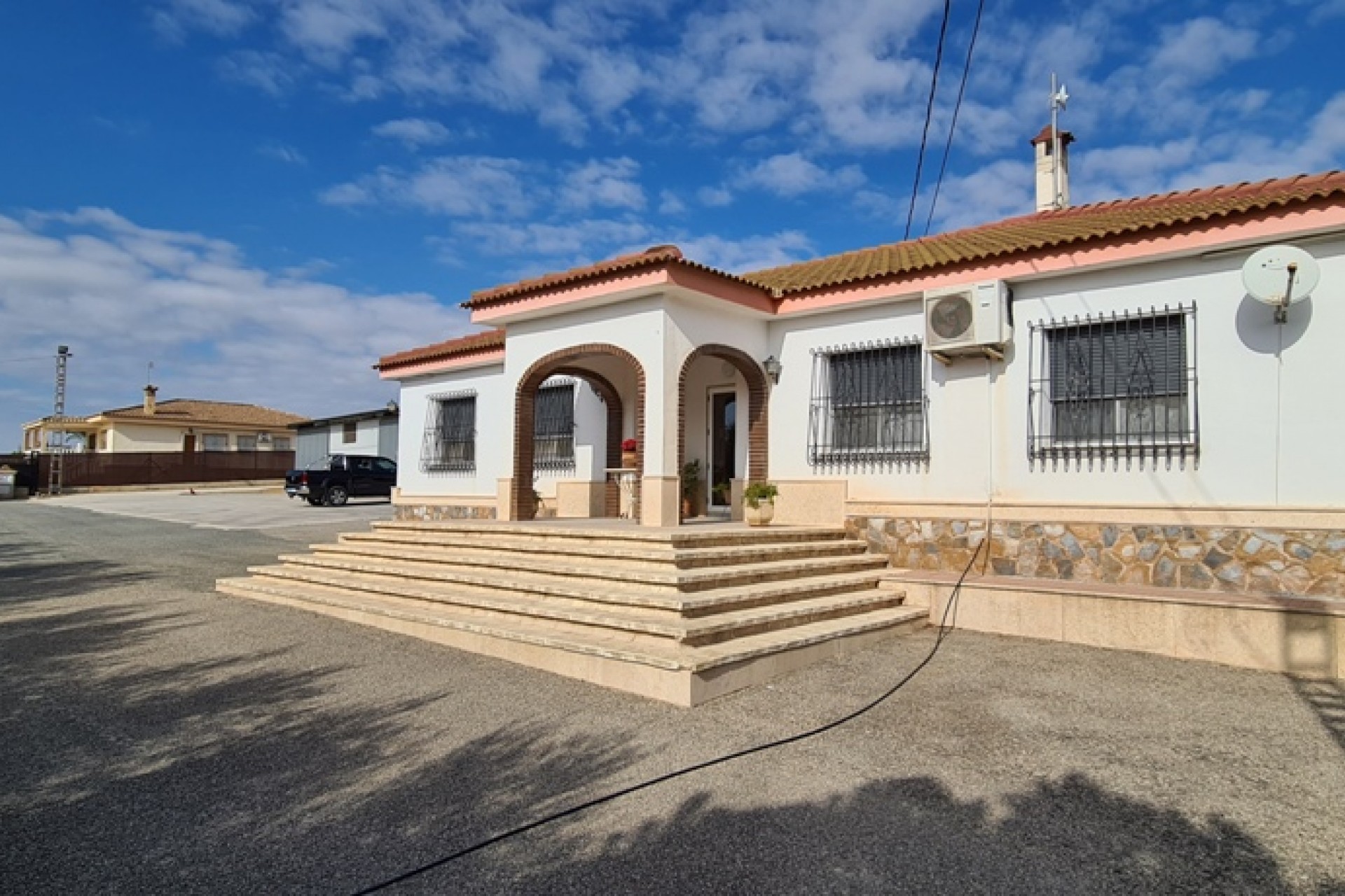 Återförsäljning - Villa -
Orihuela - Inland