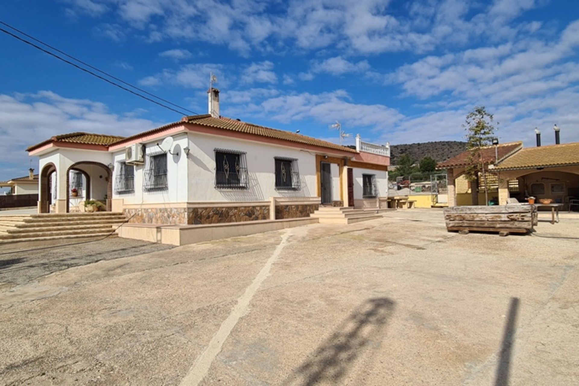 Återförsäljning - Villa -
Orihuela - Inland