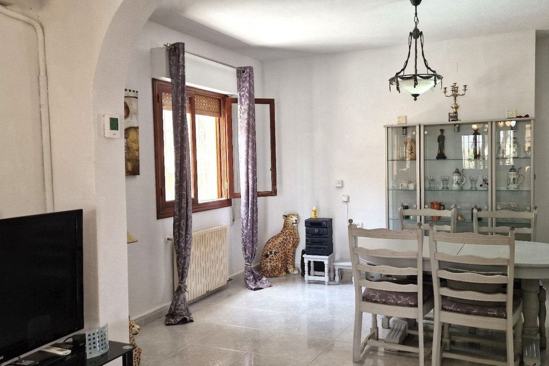 Återförsäljning - Villa -
Orihuela - Inland