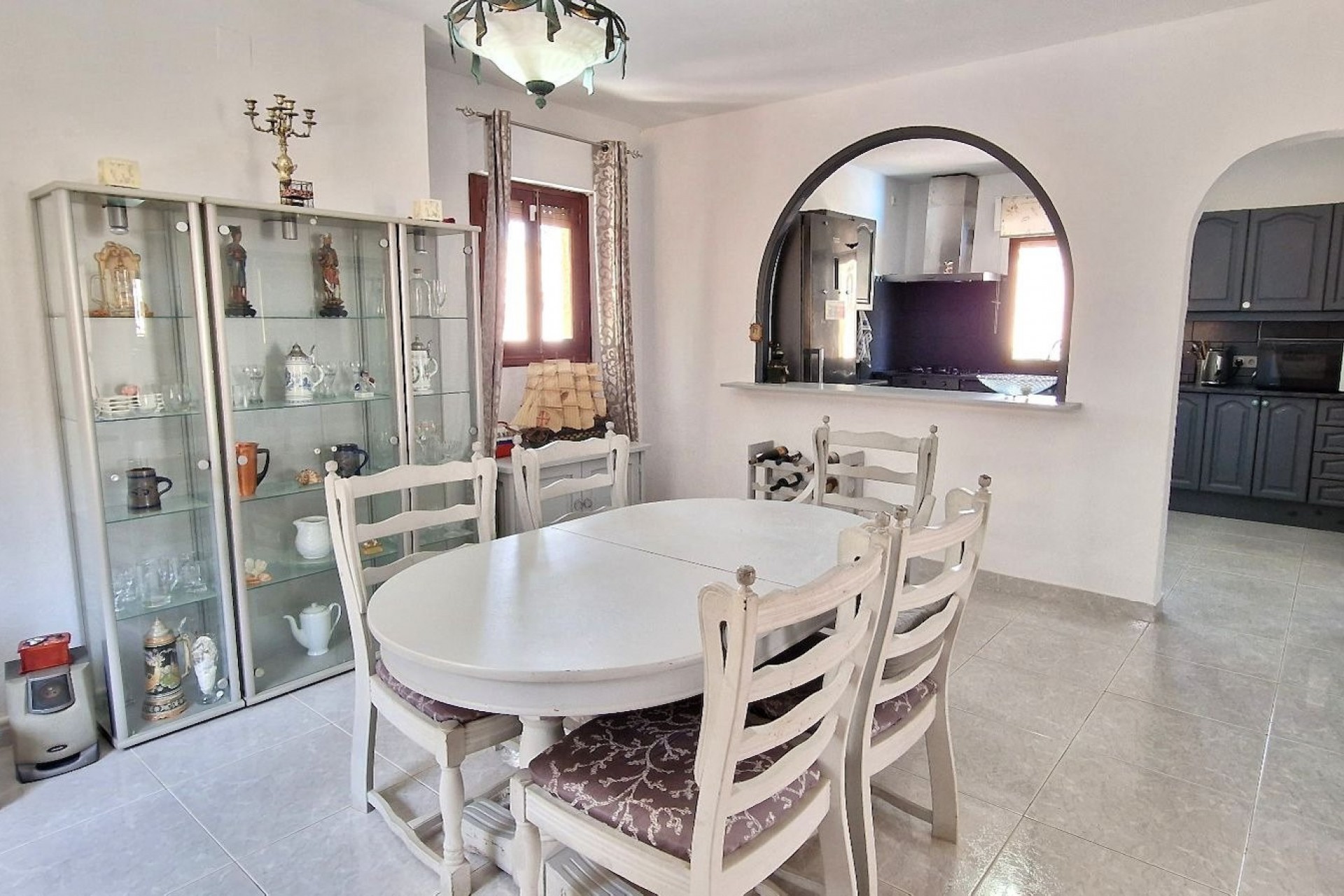 Återförsäljning - Villa -
Orihuela - Inland