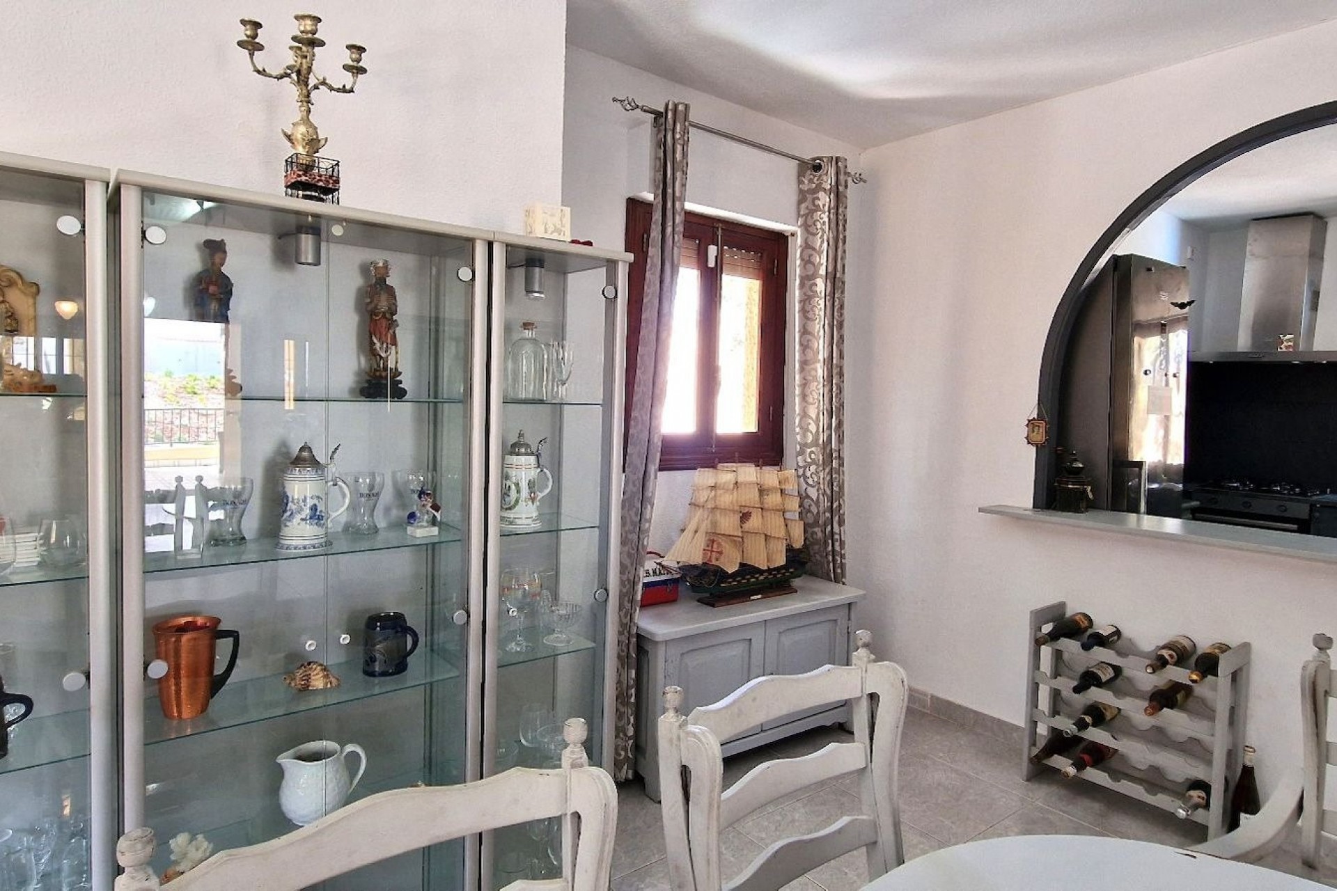 Återförsäljning - Villa -
Orihuela - Inland
