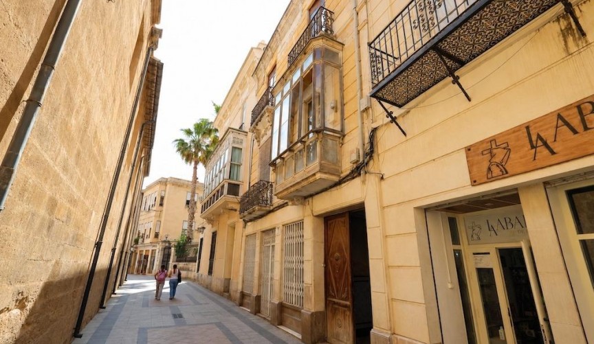 Återförsäljning - Villa -
Orihuela - Inland