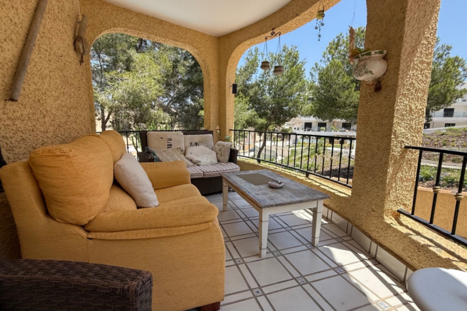Återförsäljning - Villa -
Orihuela - Inland