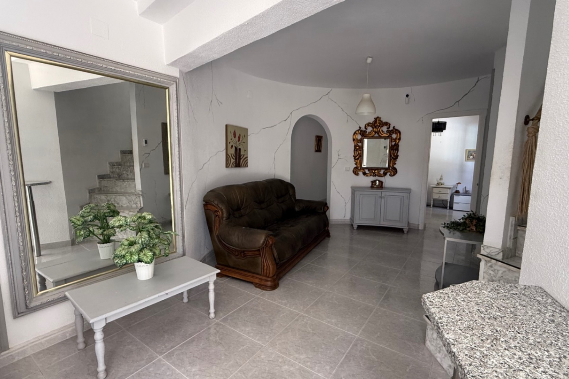 Återförsäljning - Villa -
Orihuela - Inland