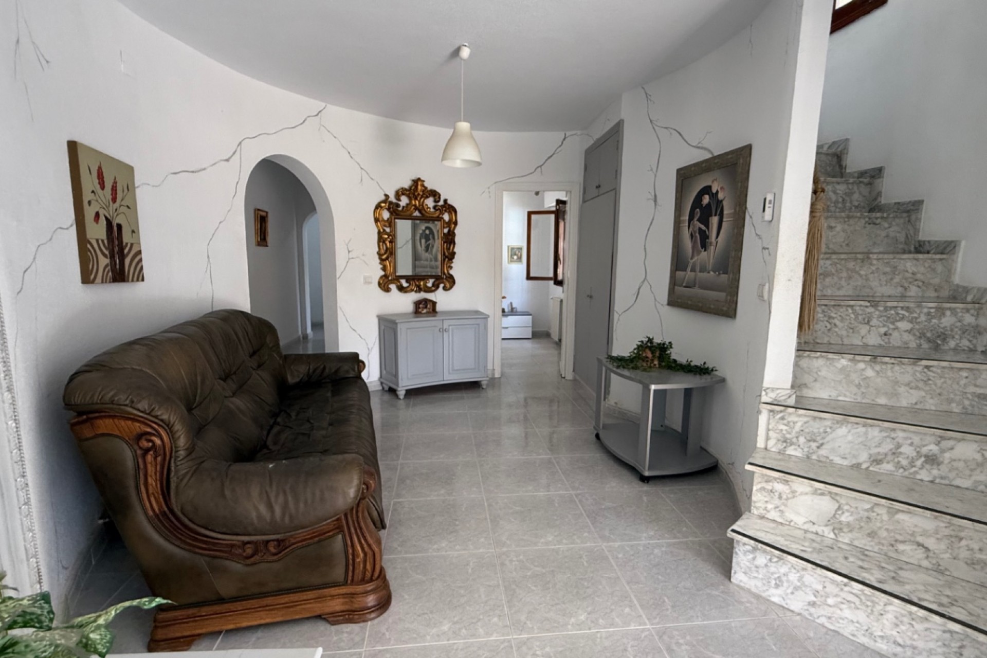 Återförsäljning - Villa -
Orihuela - Inland