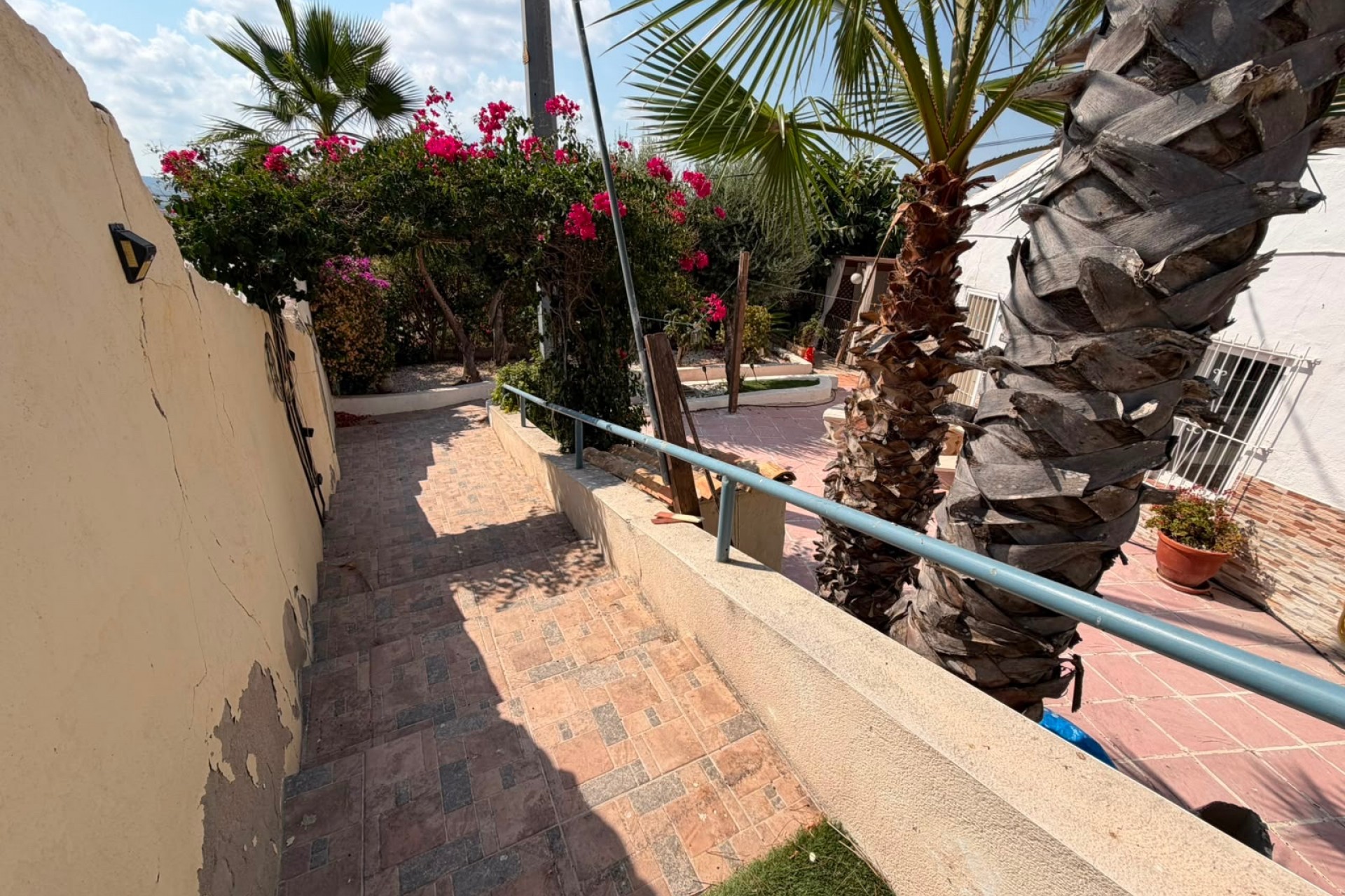 Återförsäljning - Villa -
Orihuela - Inland