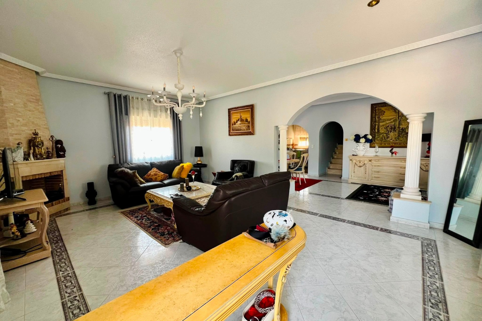 Återförsäljning - Villa -
Orihuela - Inland