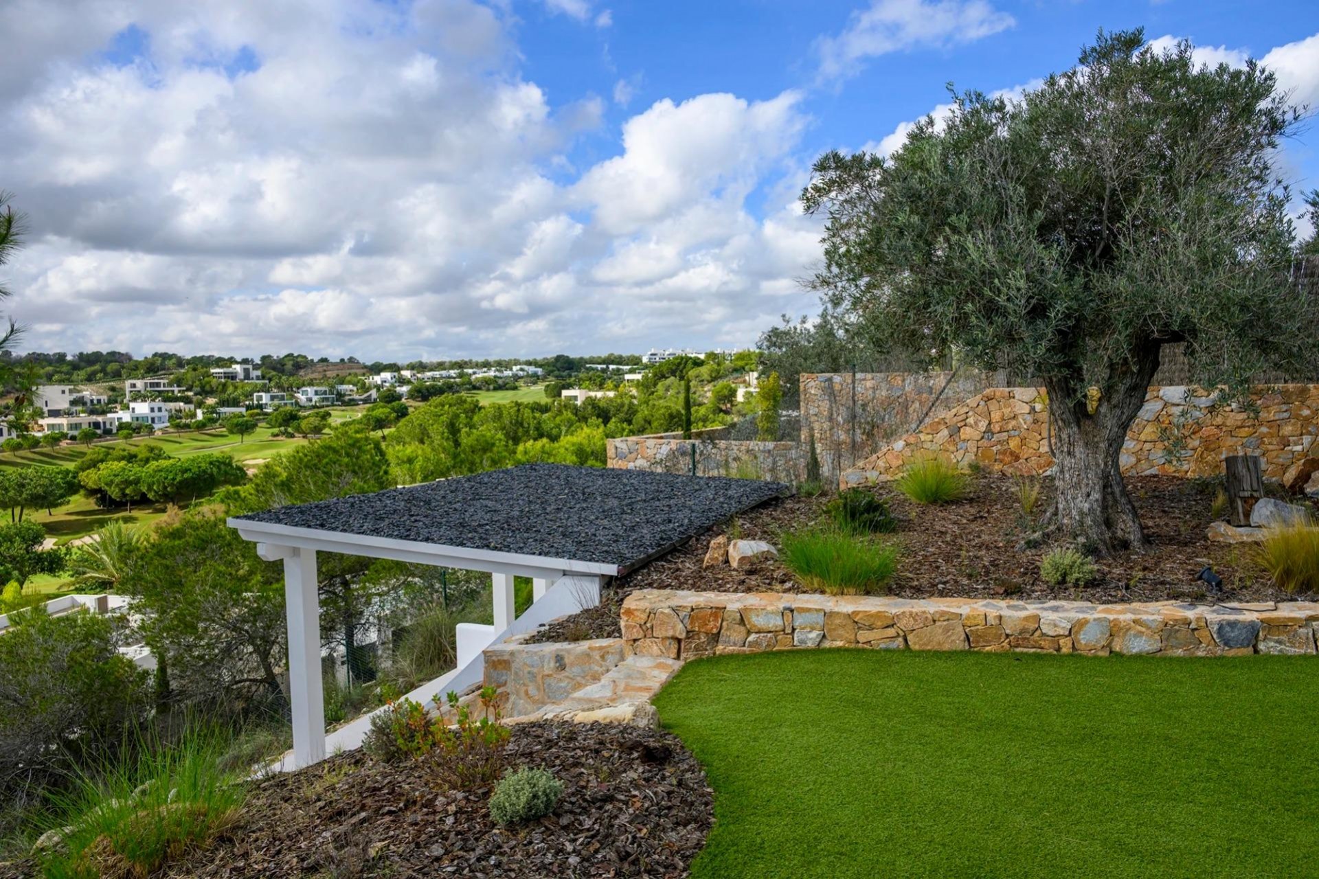 Återförsäljning - Villa -
Orihuela - Inland