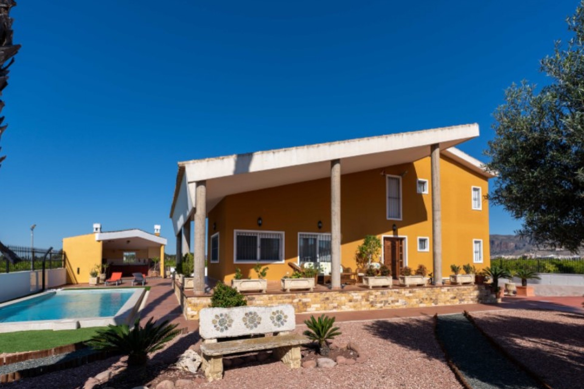 Återförsäljning - Villa -
Orihuela - Inland