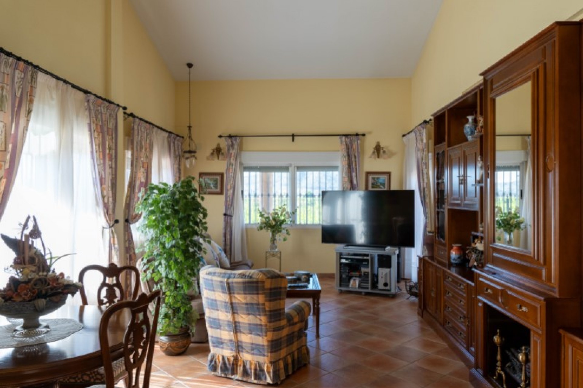 Återförsäljning - Villa -
Orihuela - Inland