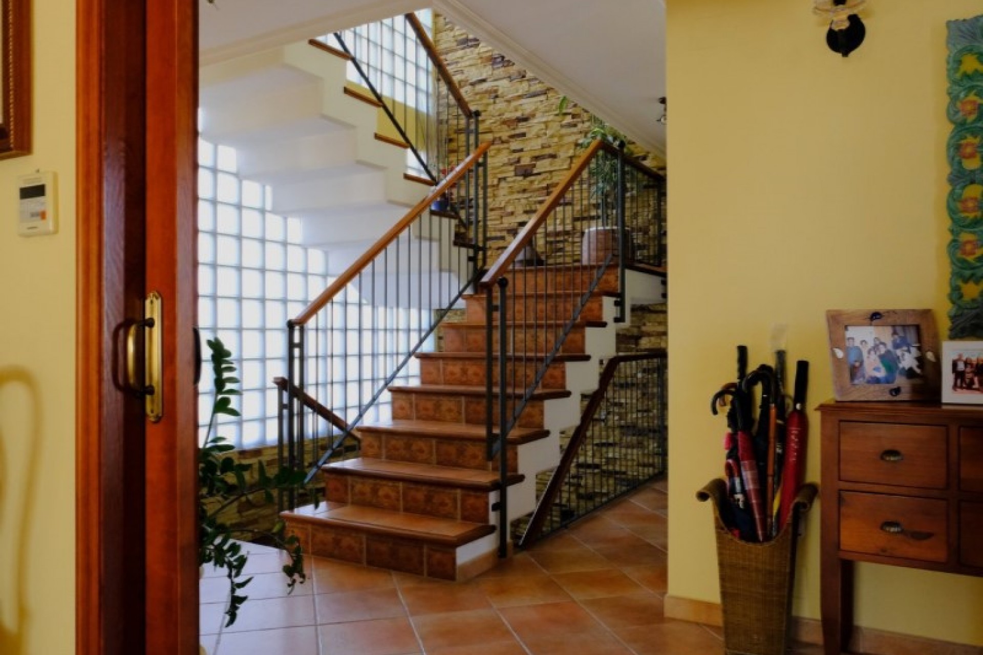 Återförsäljning - Villa -
Orihuela - Inland