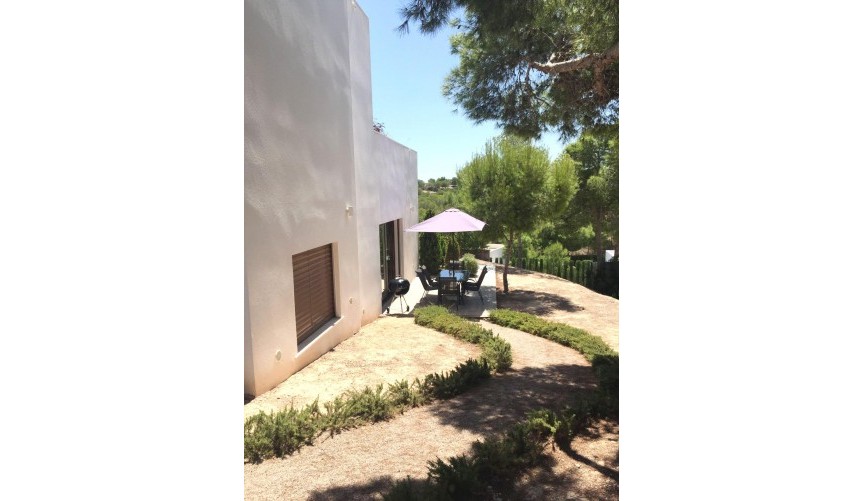 Återförsäljning - Villa -
Orihuela - Las Colinas Golf