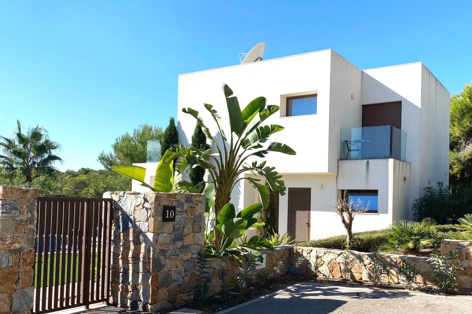 Återförsäljning - Villa -
Orihuela - Las Colinas Golf