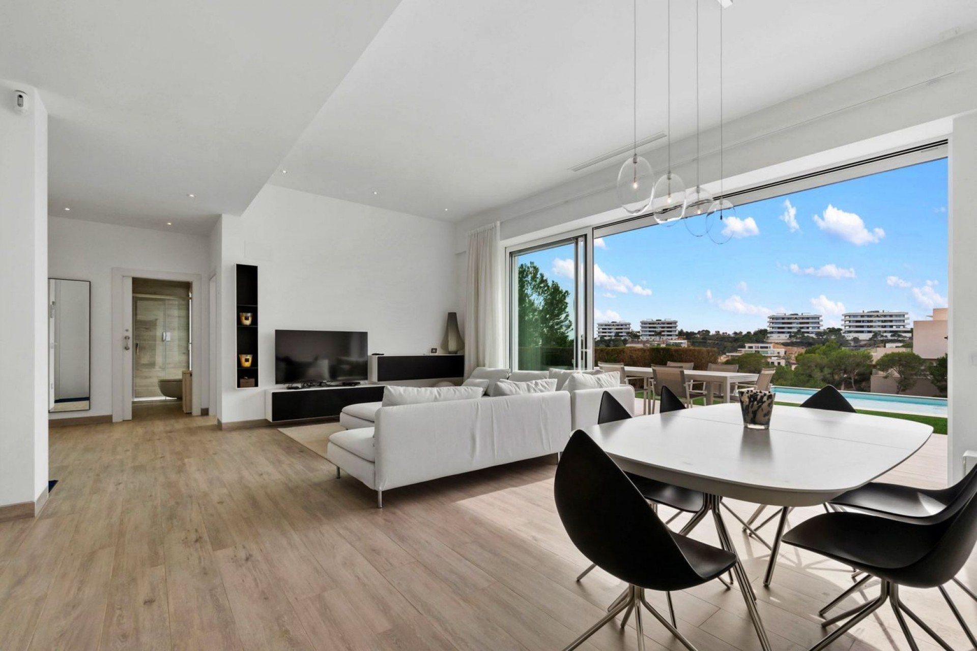 Återförsäljning - Villa -
Orihuela - Las Colinas Golf