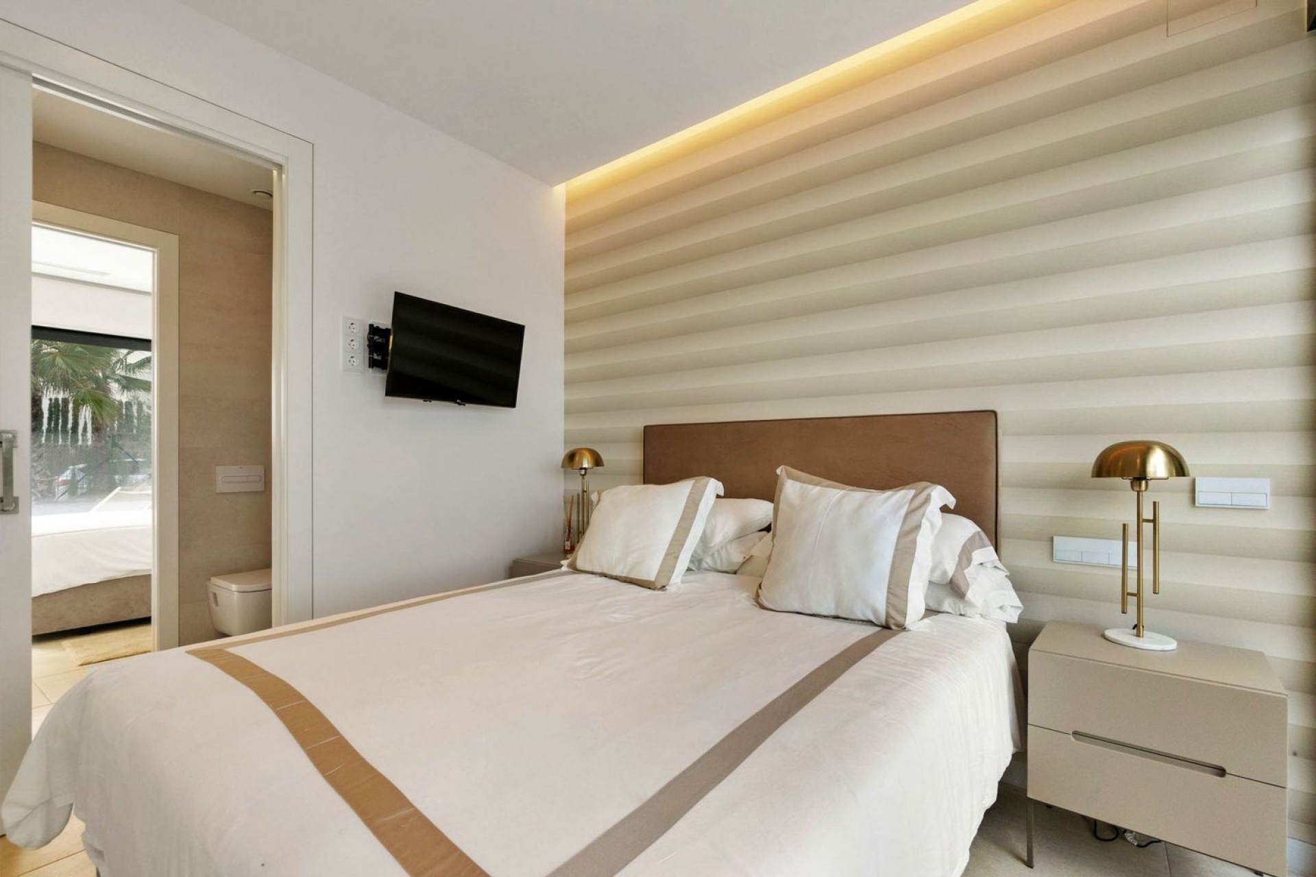 Återförsäljning - Villa -
Orihuela - Las Colinas Golf