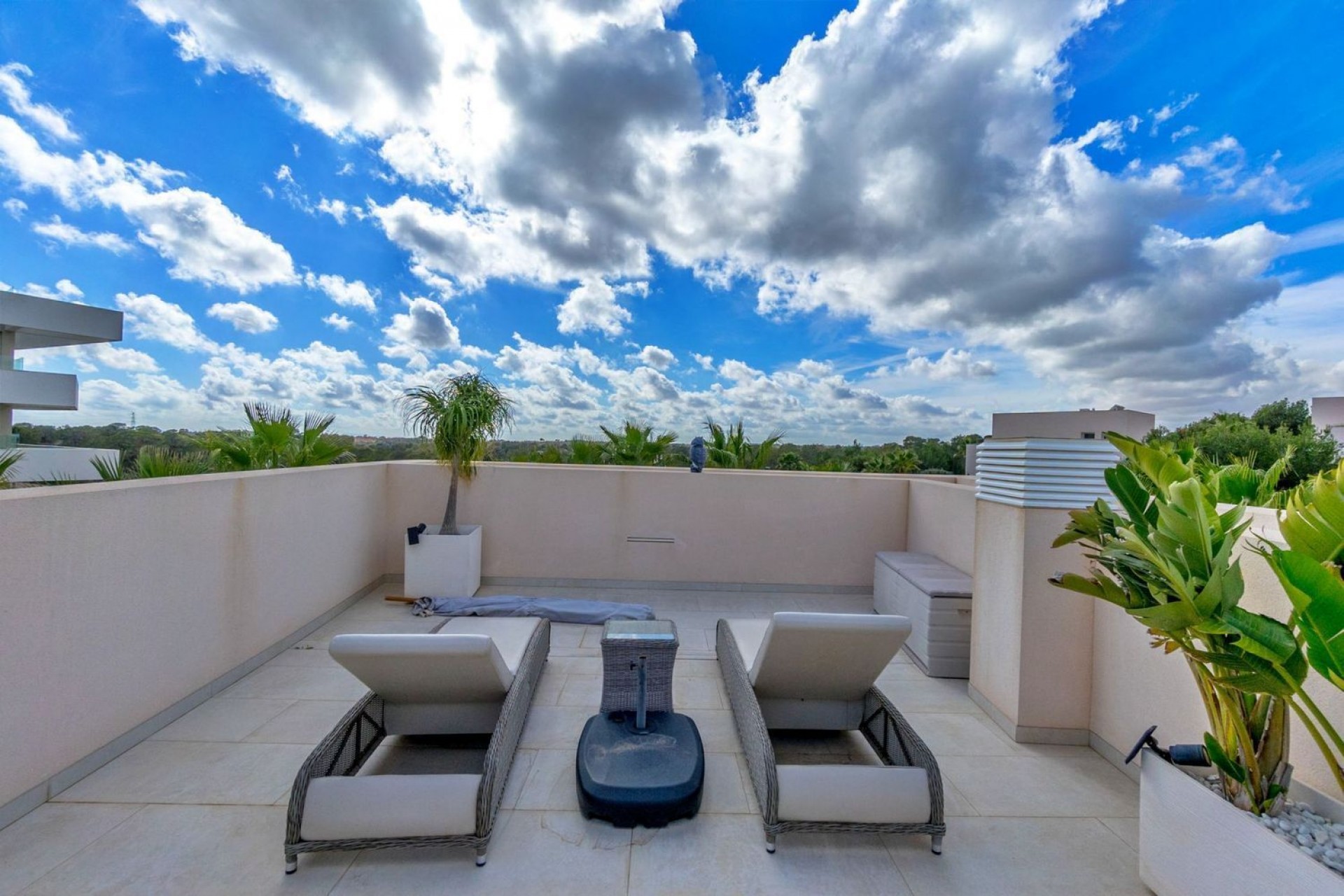 Återförsäljning - Villa -
Orihuela - Las Colinas Golf