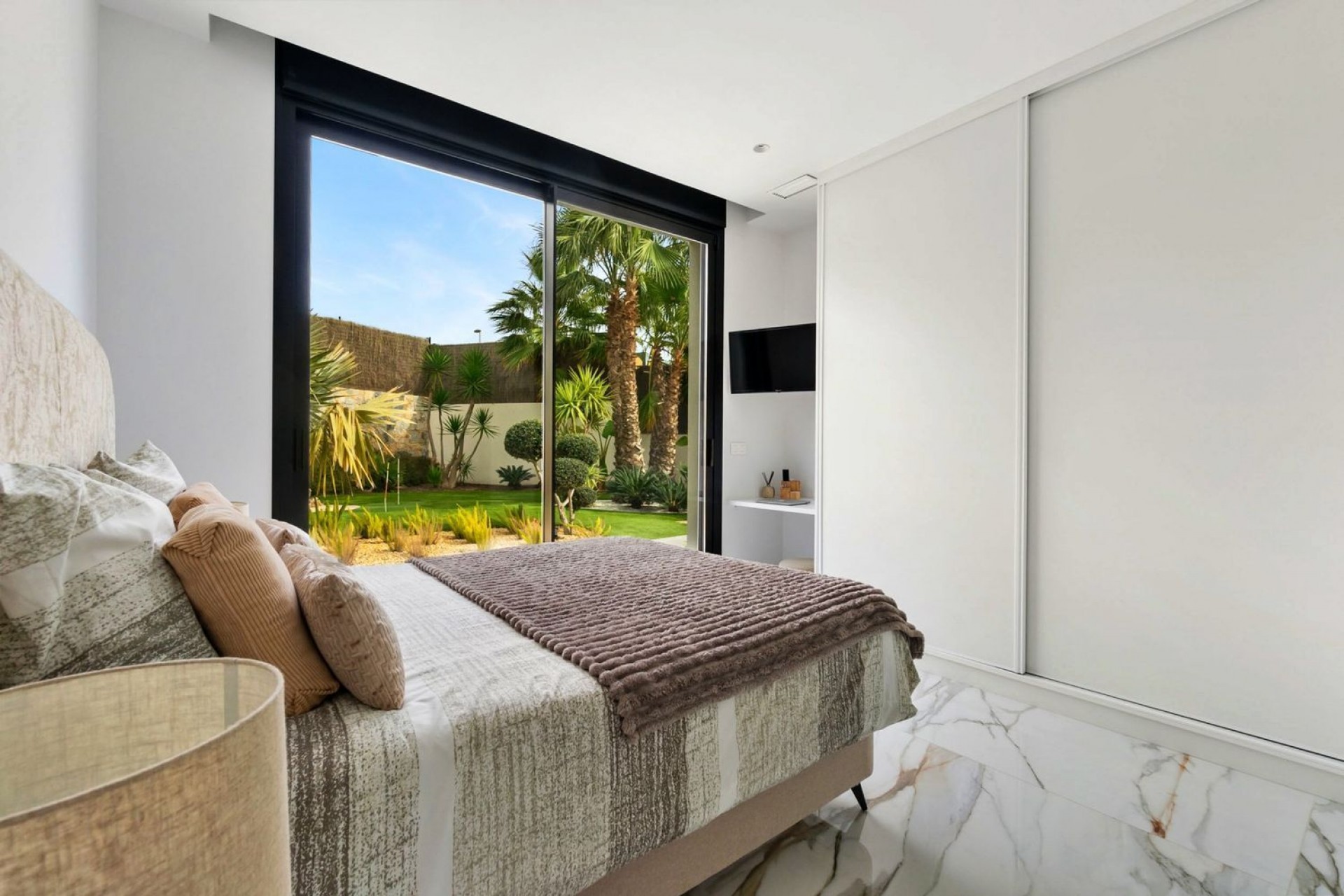 Återförsäljning - Villa -
Orihuela - Las Colinas Golf