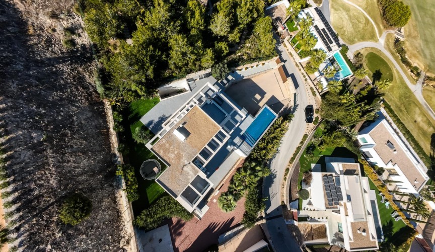 Återförsäljning - Villa -
Orihuela - Las Colinas Golf