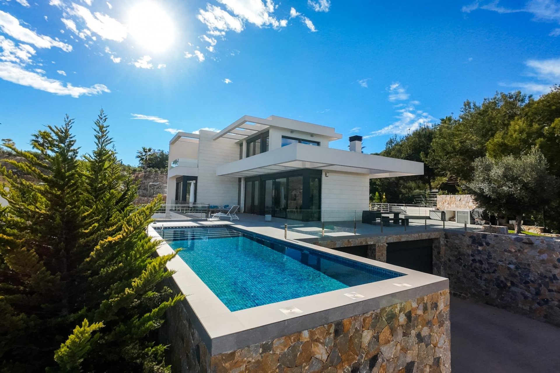 Återförsäljning - Villa -
Orihuela - Las Colinas Golf