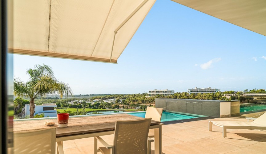 Återförsäljning - Villa -
Orihuela - Las Colinas Golf