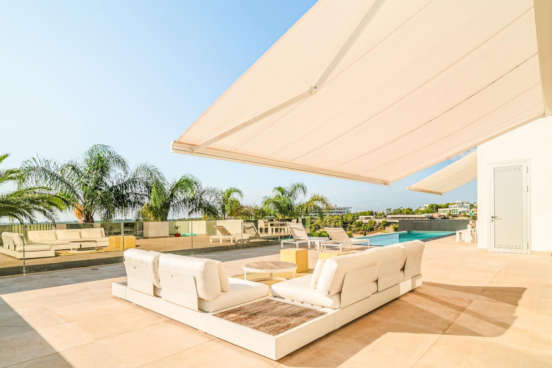 Återförsäljning - Villa -
Orihuela - Las Colinas Golf