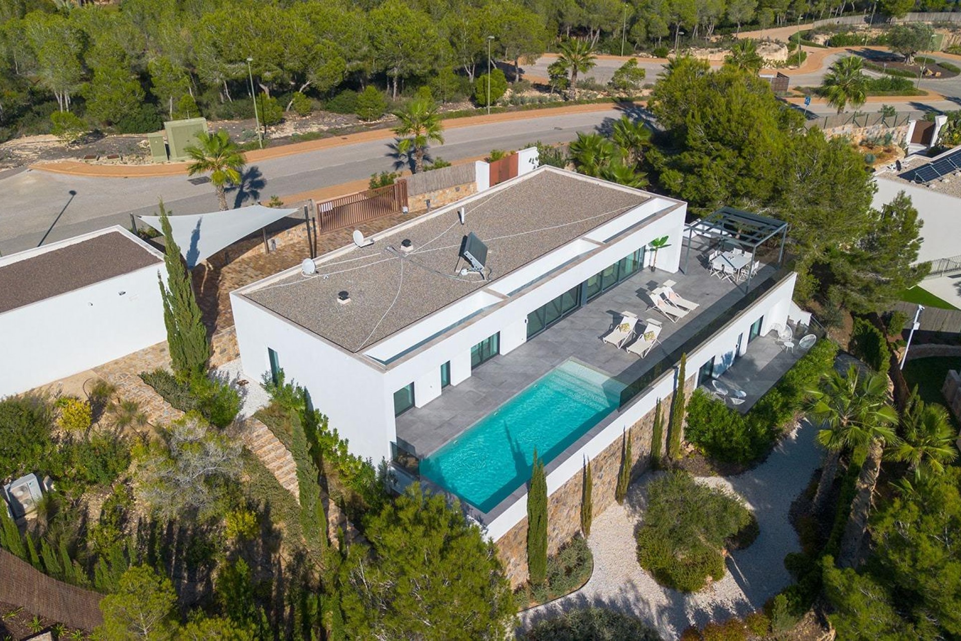 Återförsäljning - Villa -
Orihuela - Las Colinas Golf