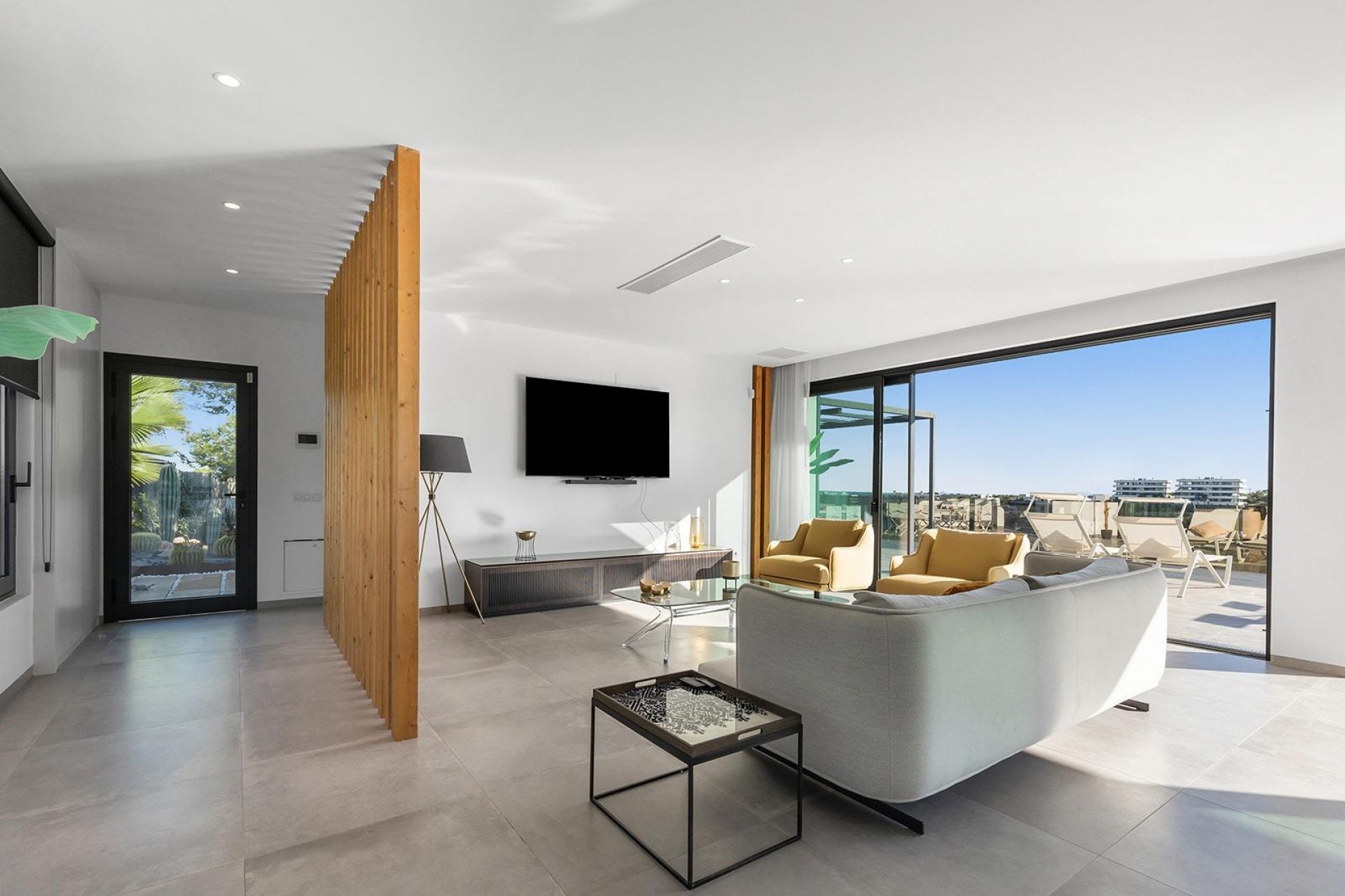 Återförsäljning - Villa -
Orihuela - Las Colinas Golf