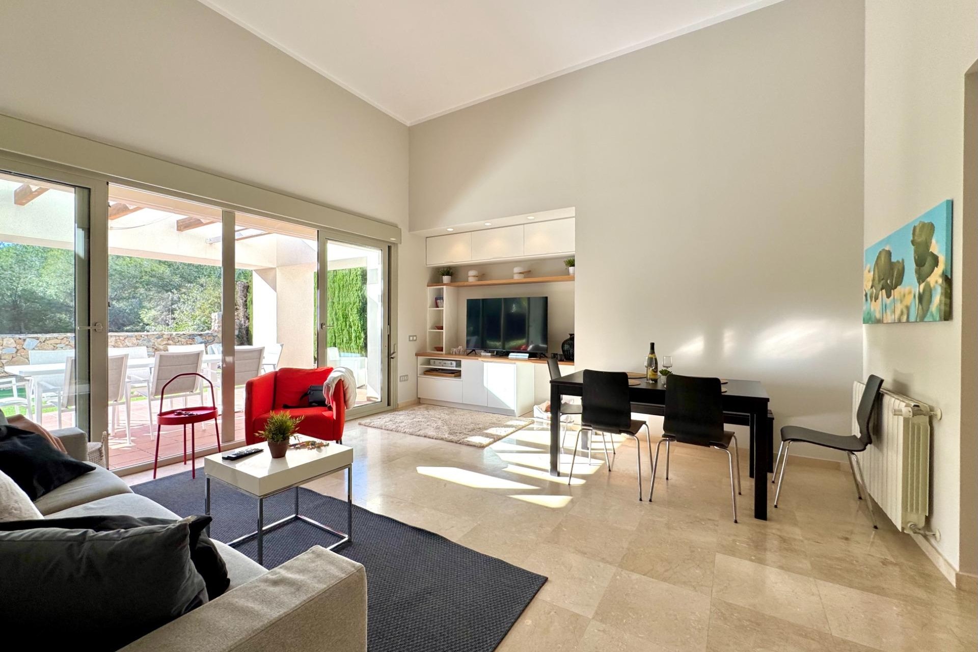 Återförsäljning - Villa -
Orihuela - Las Colinas Golf