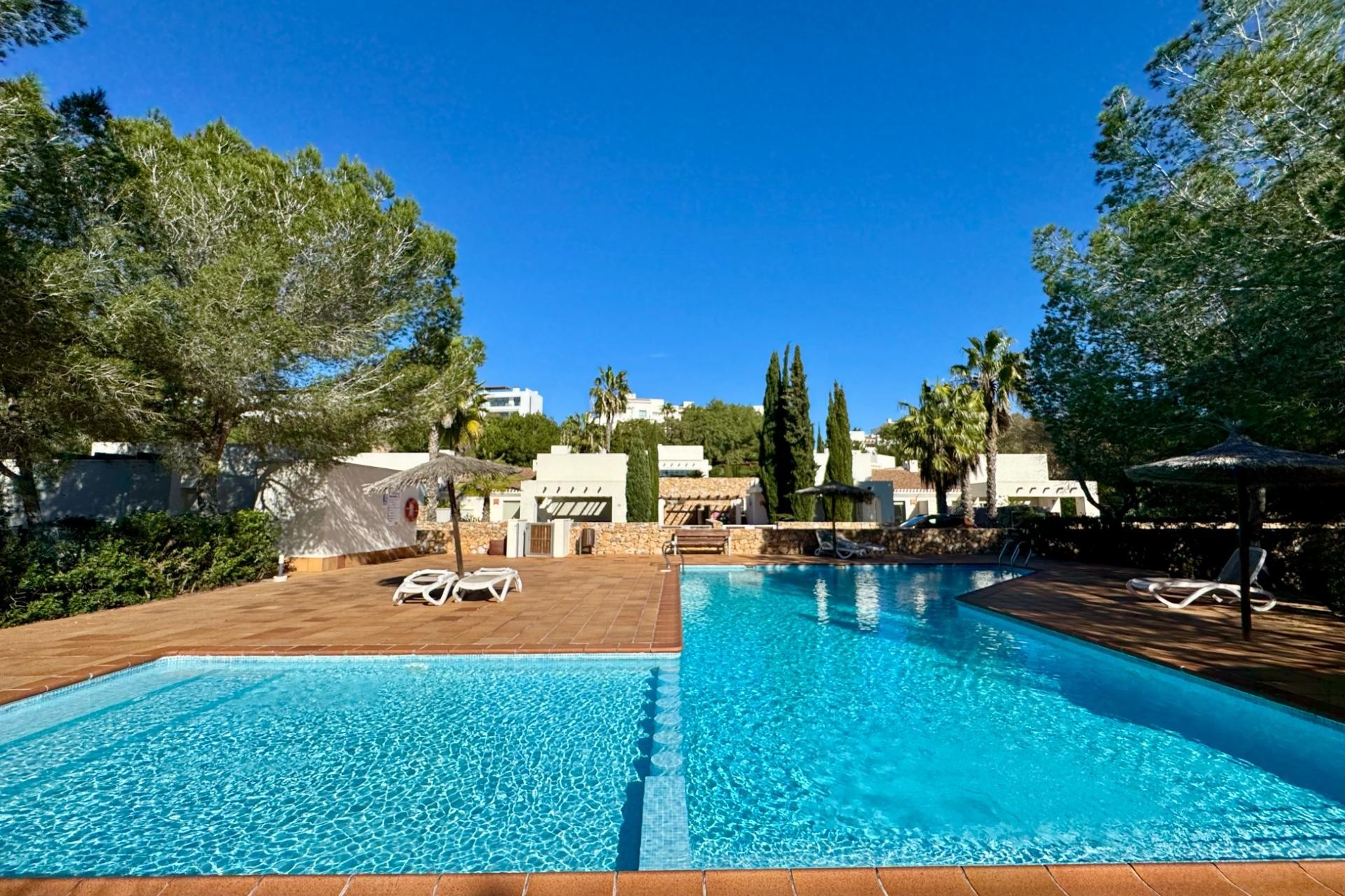 Återförsäljning - Villa -
Orihuela - Las Colinas Golf