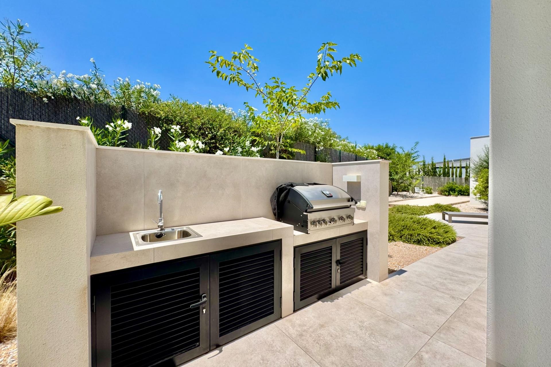 Återförsäljning - Villa -
Orihuela - Las Colinas Golf