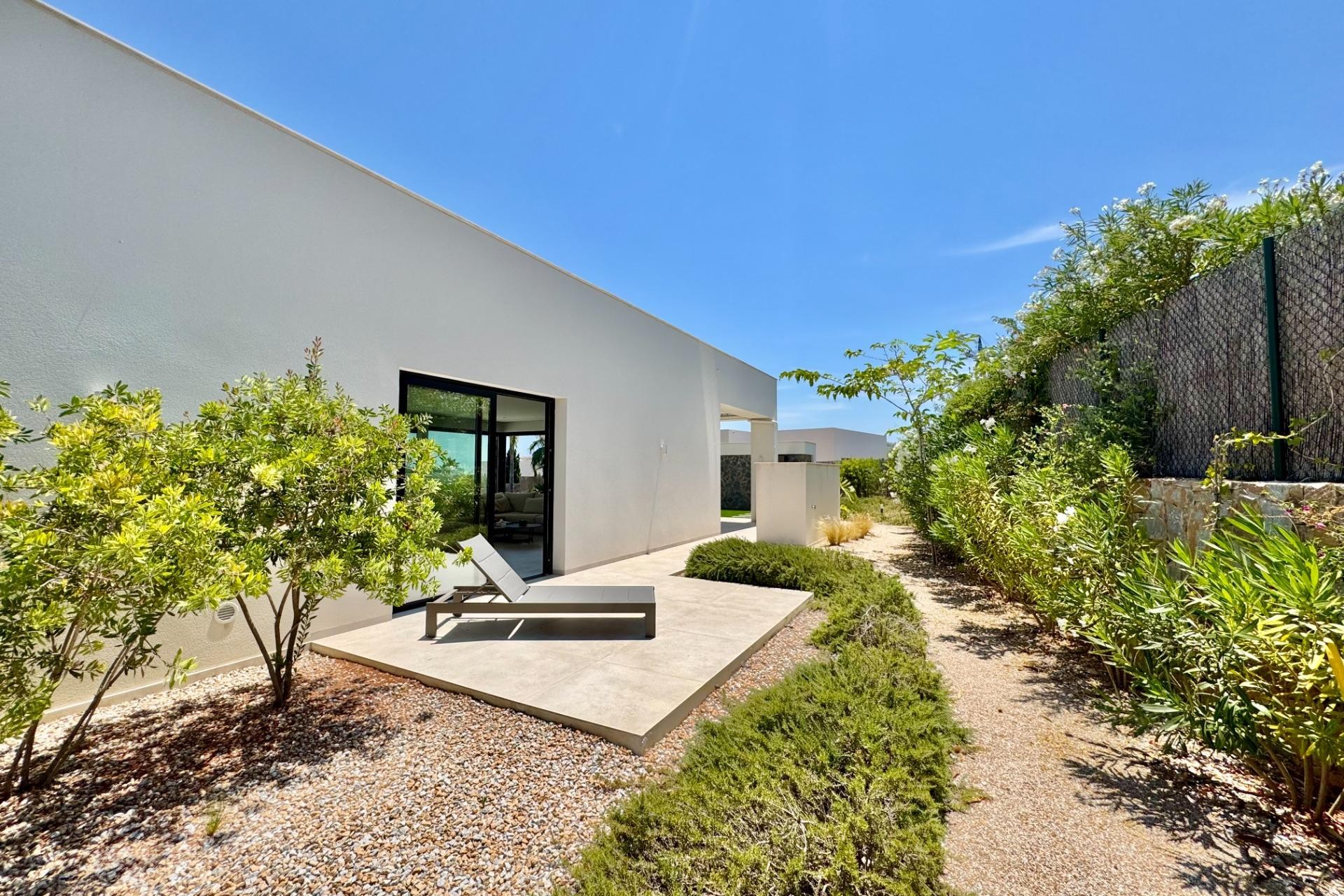 Återförsäljning - Villa -
Orihuela - Las Colinas Golf