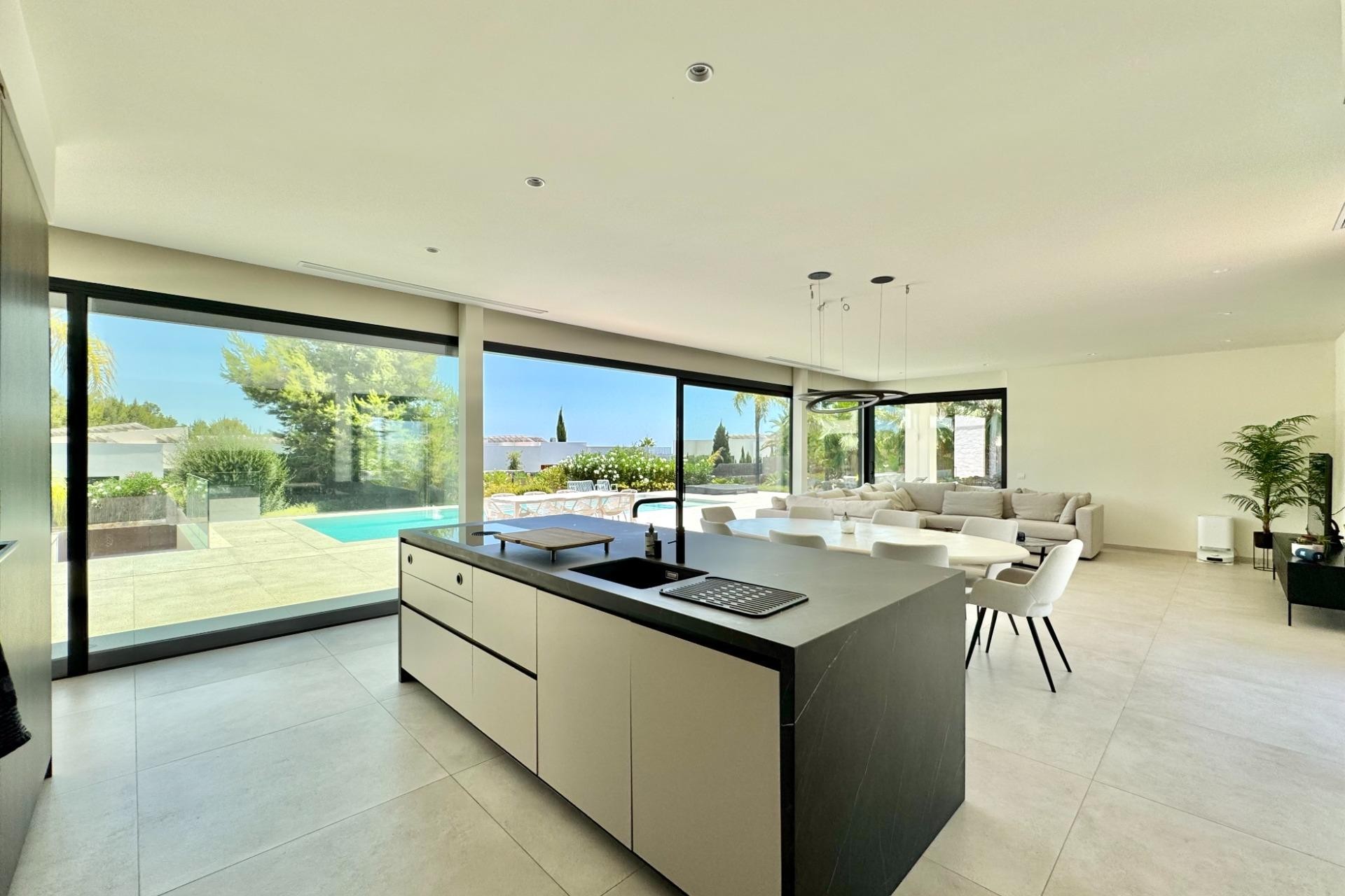 Återförsäljning - Villa -
Orihuela - Las Colinas Golf